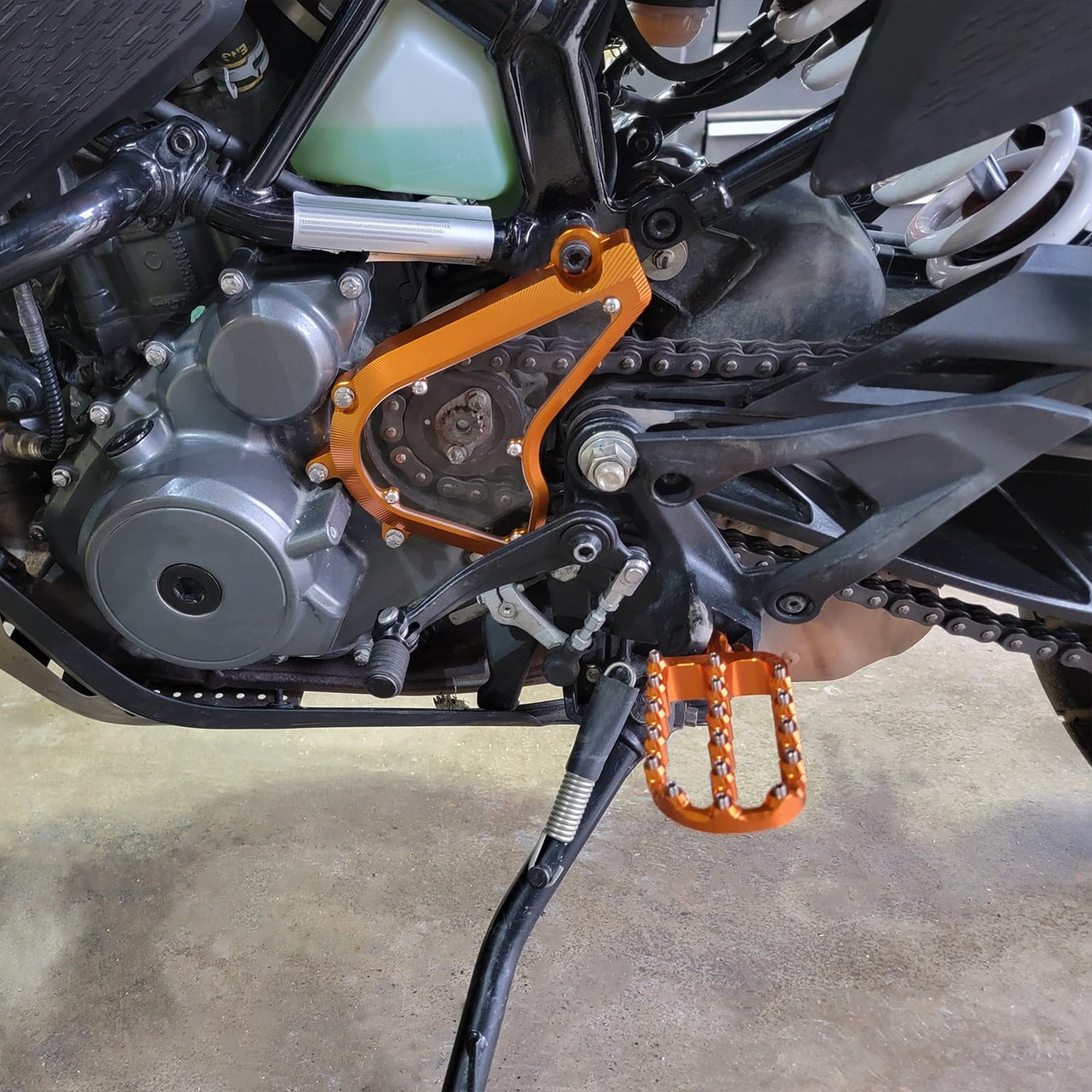 Forged 0° Horizontal Flat Wide Enlarged Foot Pegs For KTM 390 Adventure 2020-2024