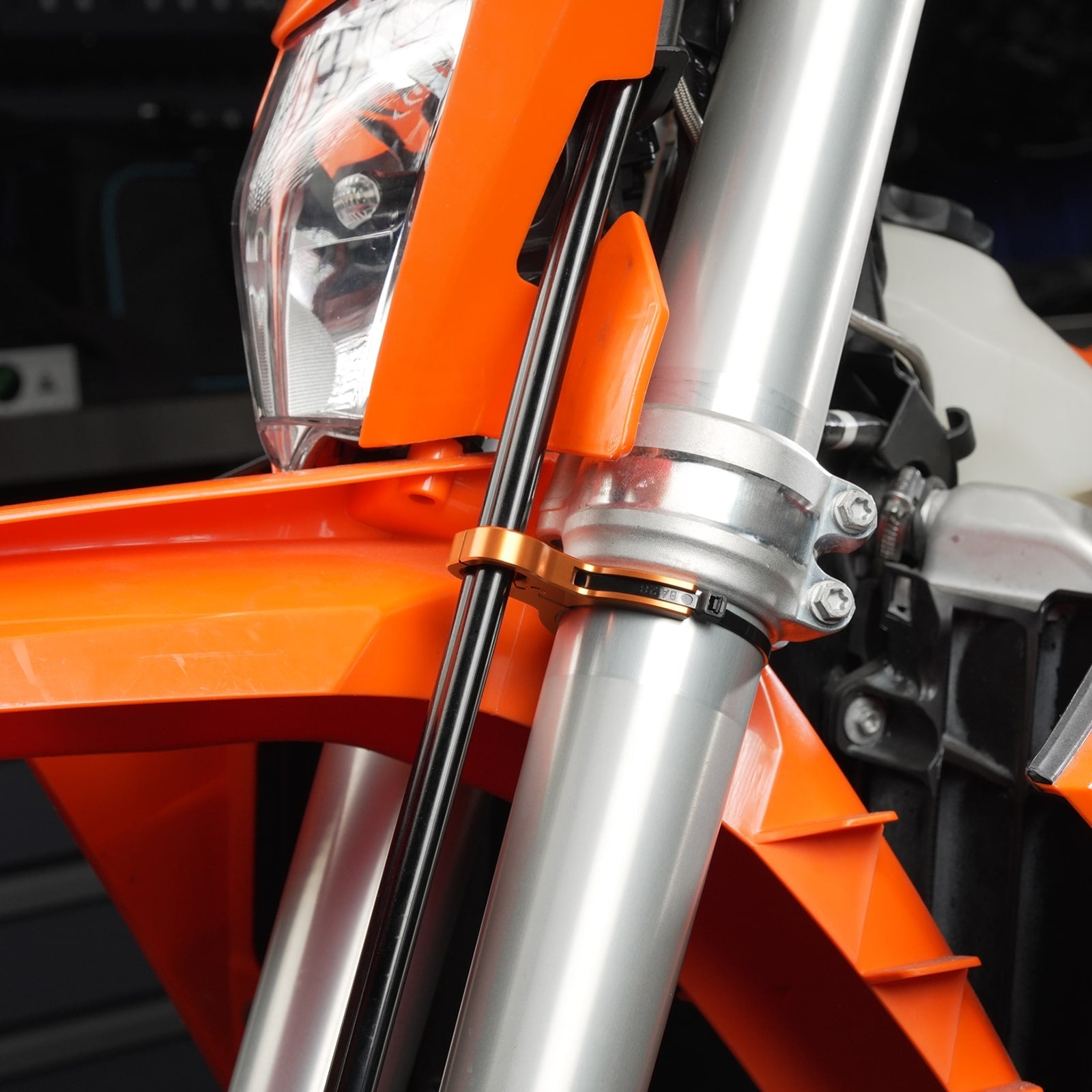 Front Brake Hose Line Guide Clamp For Husqvarna 701 Enduro Supermoto Norden 901
