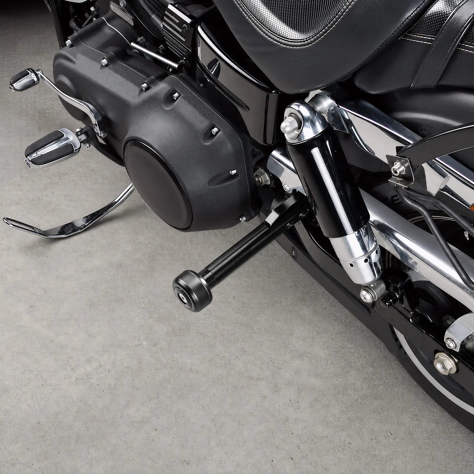 Rear Crash Bar Frame Engine Guard For Harley Dyna 2006-2017