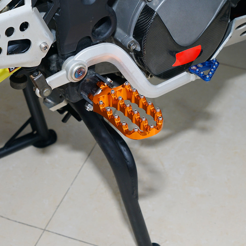 Forged Wide Foot Pegs Footrest Pedals For Gas Gas 700 ES SM 2022-2025