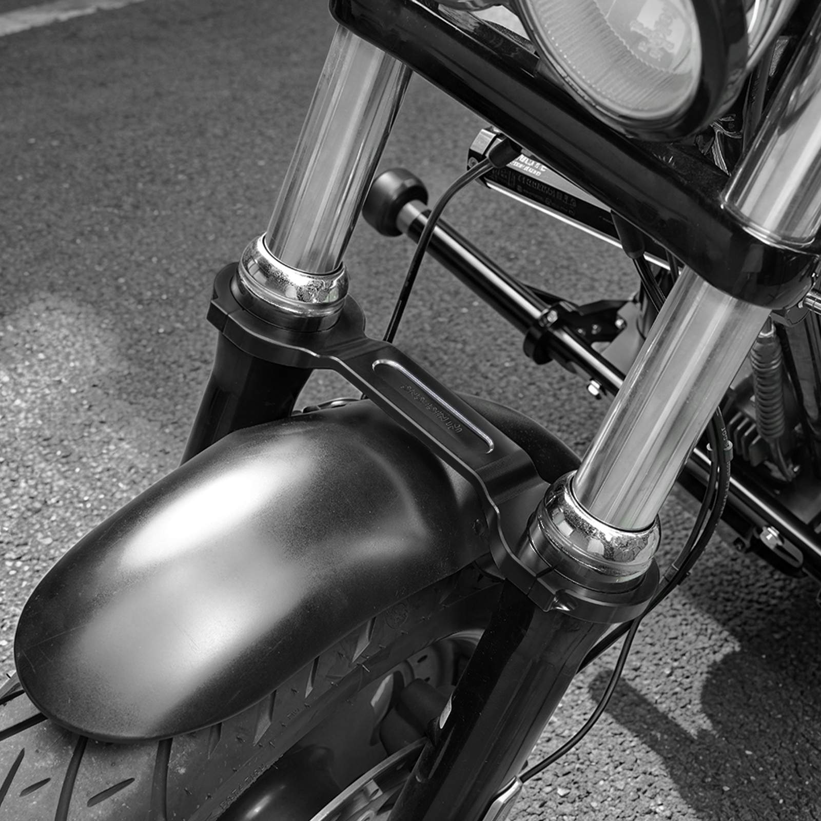 Front-End Stability Fork Brace for Harley Dyna Street Bob Low Rider 2006-2025