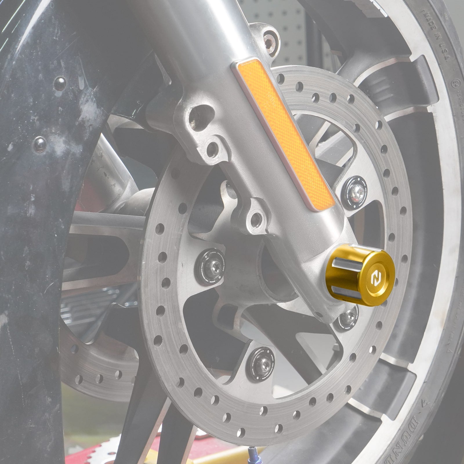Front Axle Nut Covers Caps For Harley Road King Electra Street Glide Ultra Limited