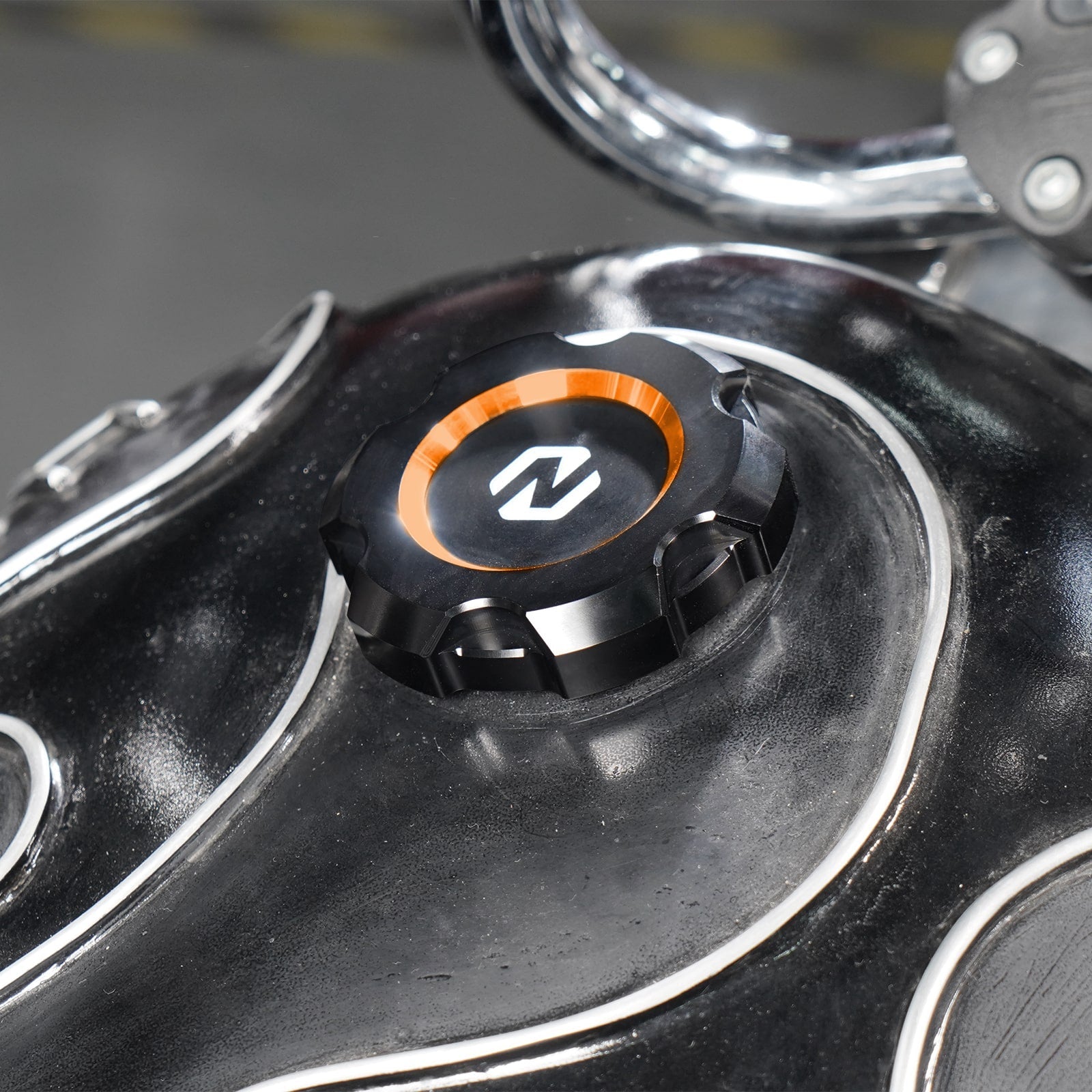 Gas Fuel Tank Cap Cover For Harley Dyna Street Bob Wide Super Glide Fat Bob