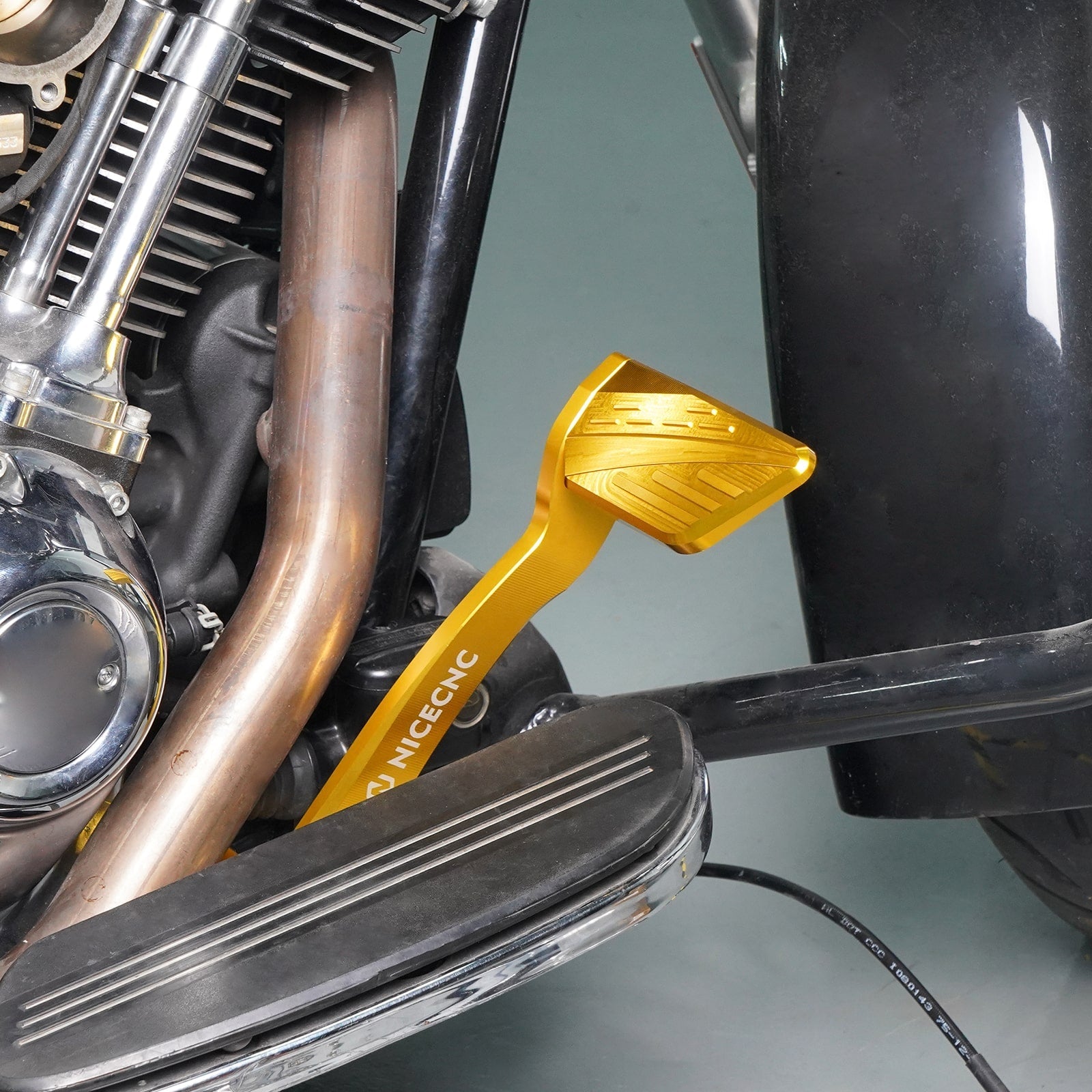 Rear Brake Arm Pedal Kit + Heel Toe Shifter Levers For Harley Road King Street Glide