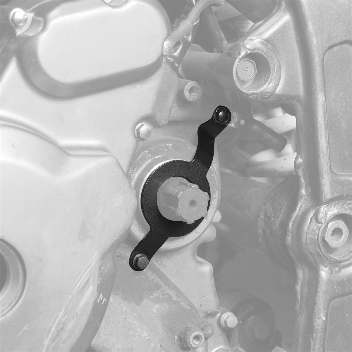 Drive Shaft Oil Seal Retainer Plate For Suzuki DR650 S / SE 1996-2025