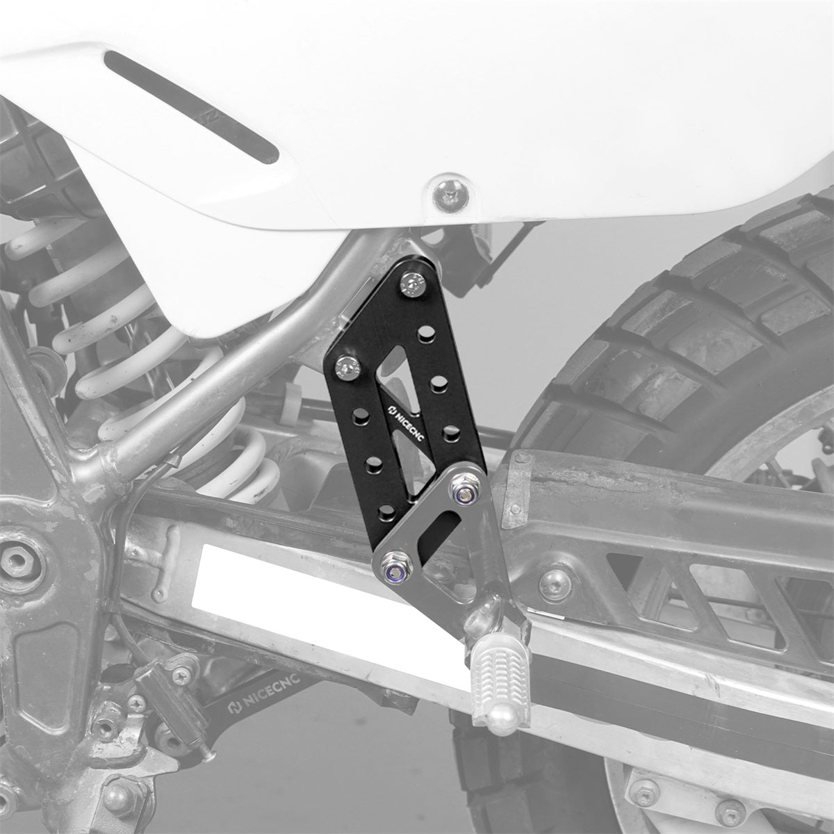 Passenger Foot Peg Support Extension Relocation Brackets For Suzuki DR650 S / SE