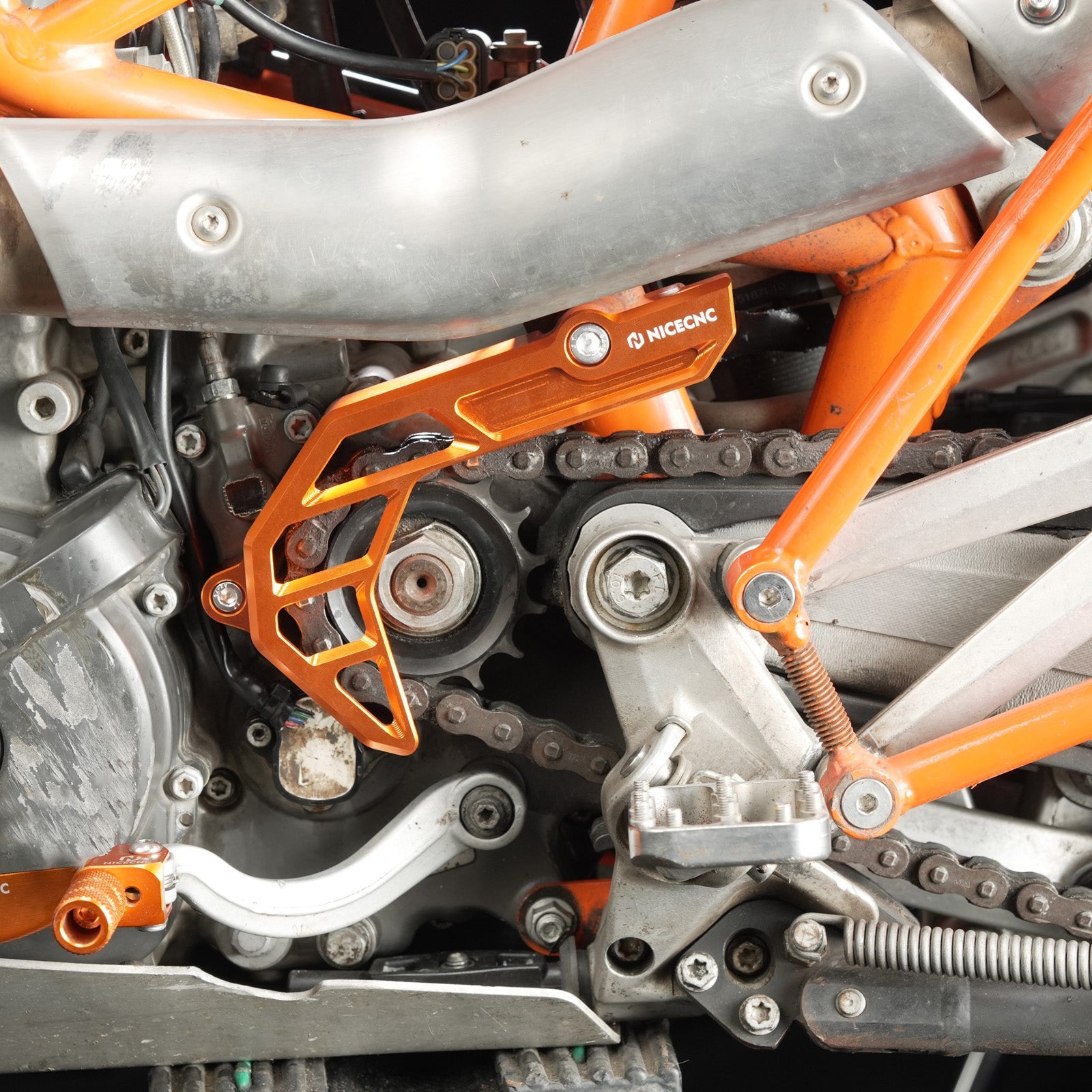 Front Sprocket Cover Case Saver  For Husqvarna 701 Enduro Supermoto 2016-2025