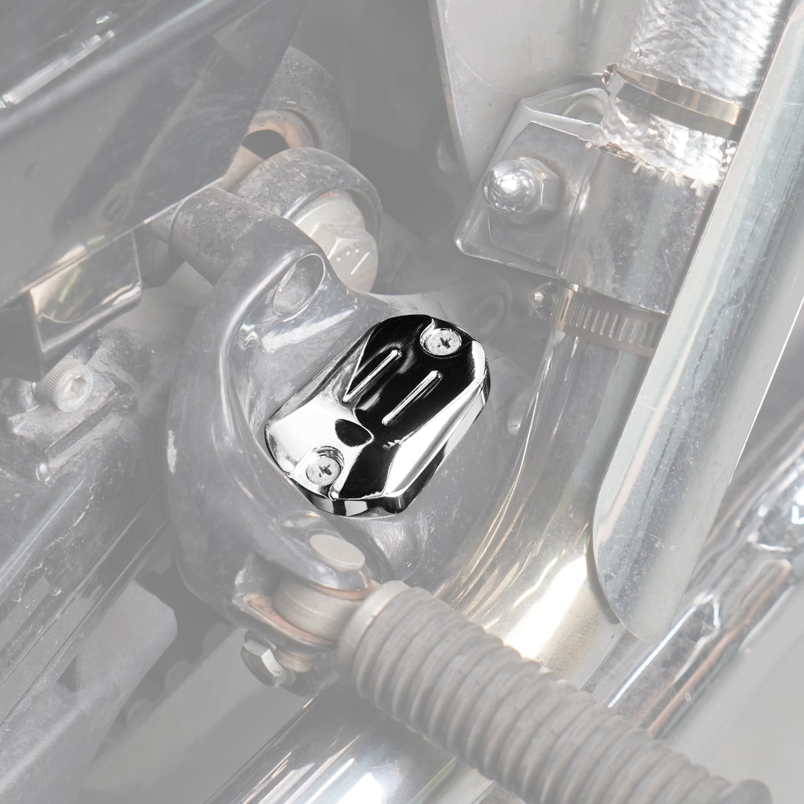 Rear Brake Master Cylinder Cover Cap For Harley Sportster 1200 48 Iron 883 XL