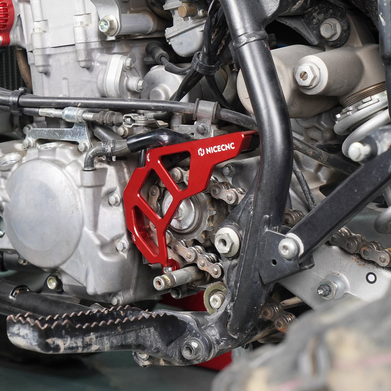 ATV Engine Chain Front Sprocket Cover Case Saver For Honda TRX450R / ER