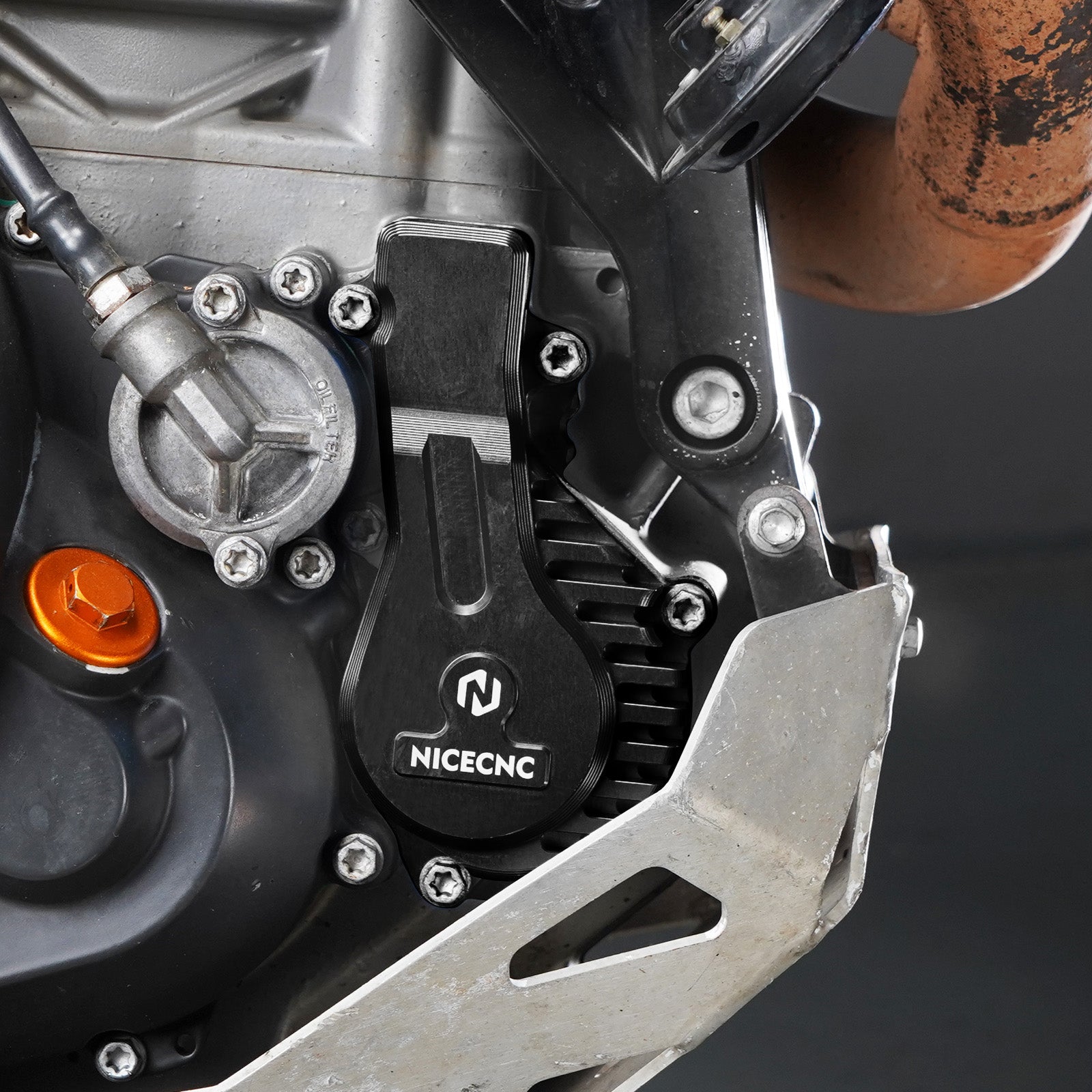 Finned Water Pump Cover Guard For Husqvarna 701 Enduro SM 2016–2025