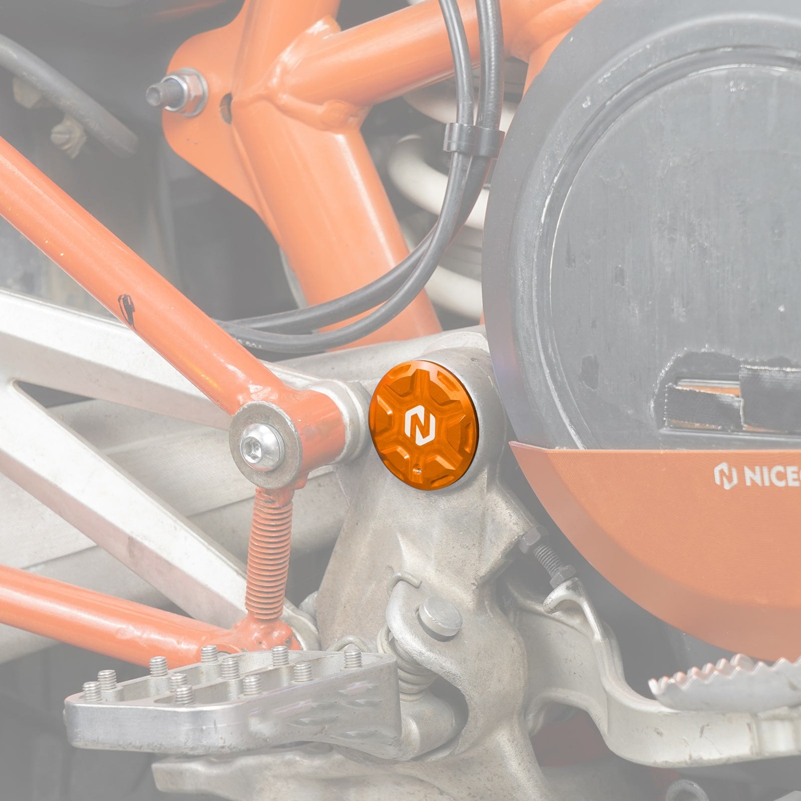 Swingarm Pivot Hole Plugs Covers For Husqvarna 701 Enduro Supermoto SM 2016–2025